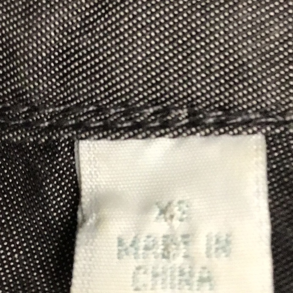 New York & company button down shirt. - Picture 7 of 7